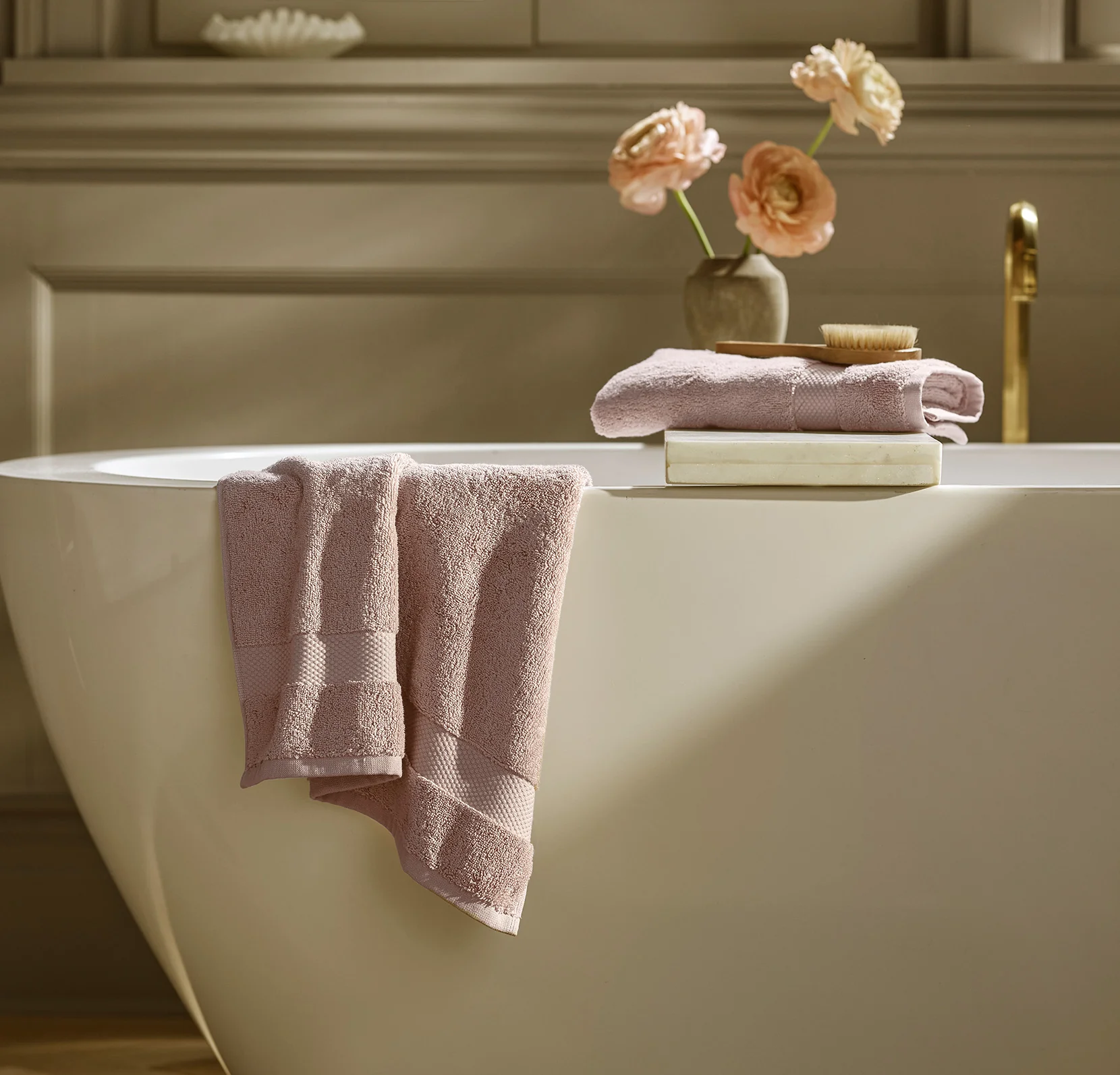 Complete Plush Bath Towel Bundle - Image 14