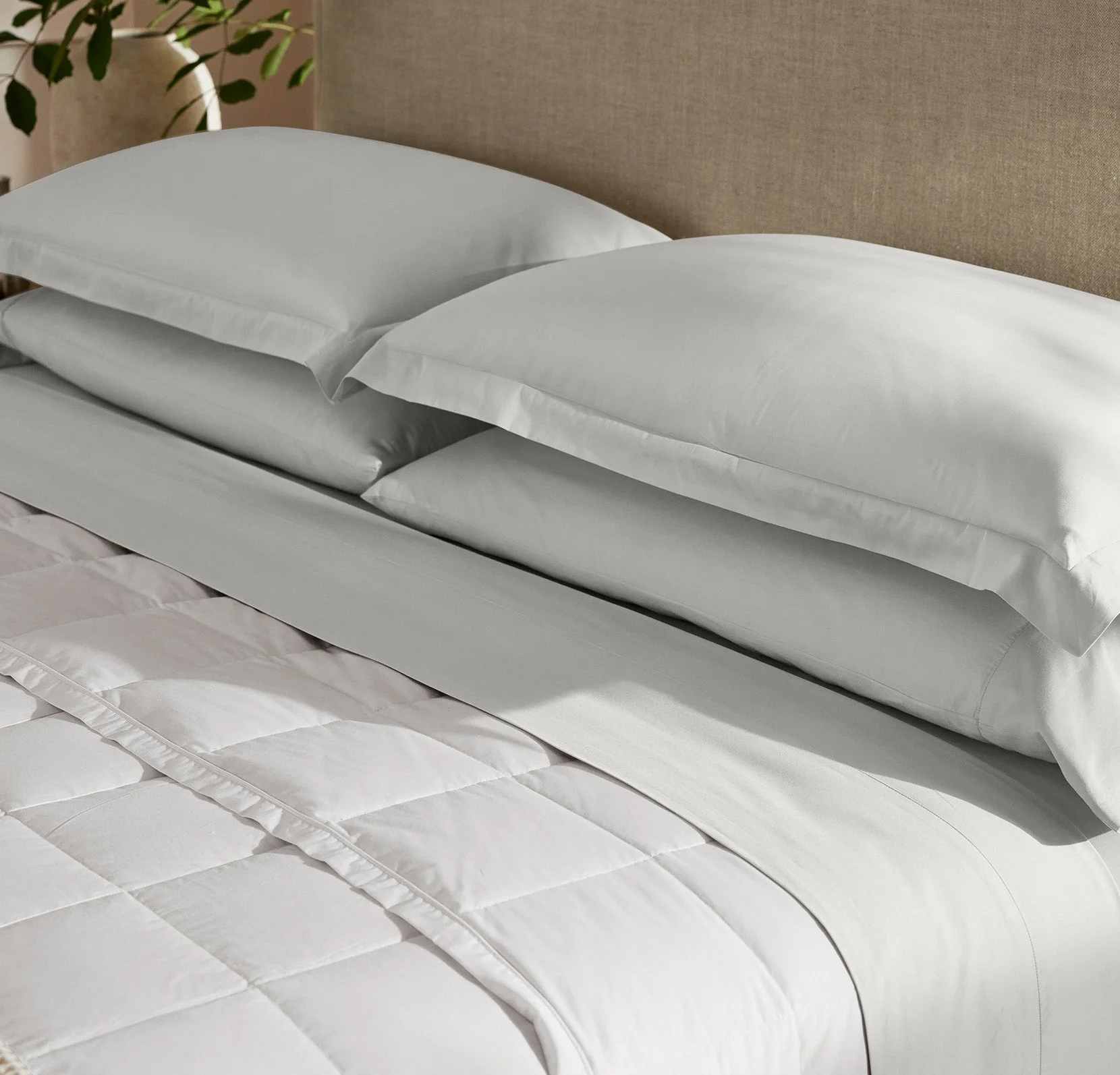 Down Quilted Bed Blanket - White - Image 4