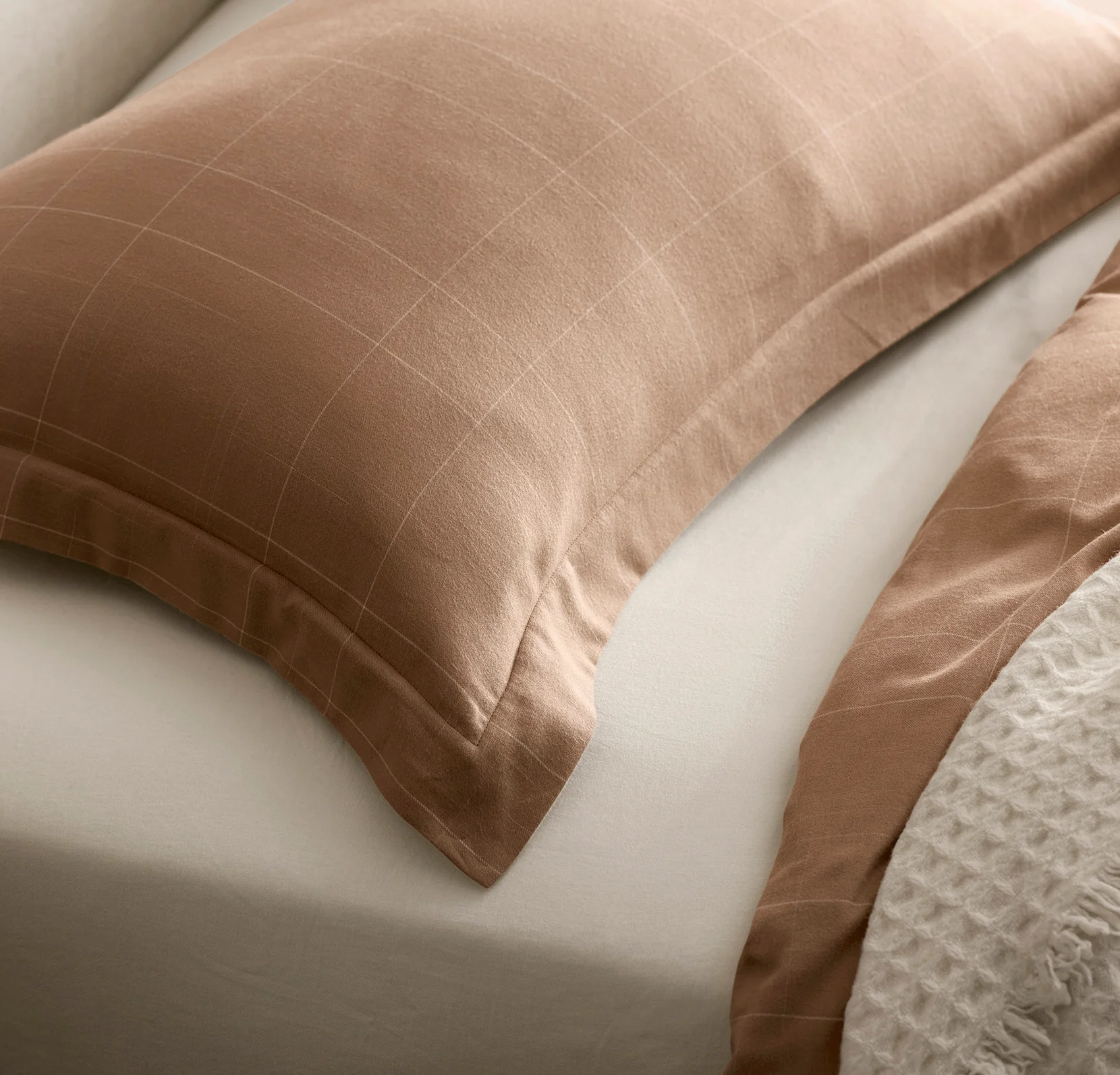 Elysian Cotton Cashmere Duvet Set - Camel/Cream Heathered Plaid - Image 4