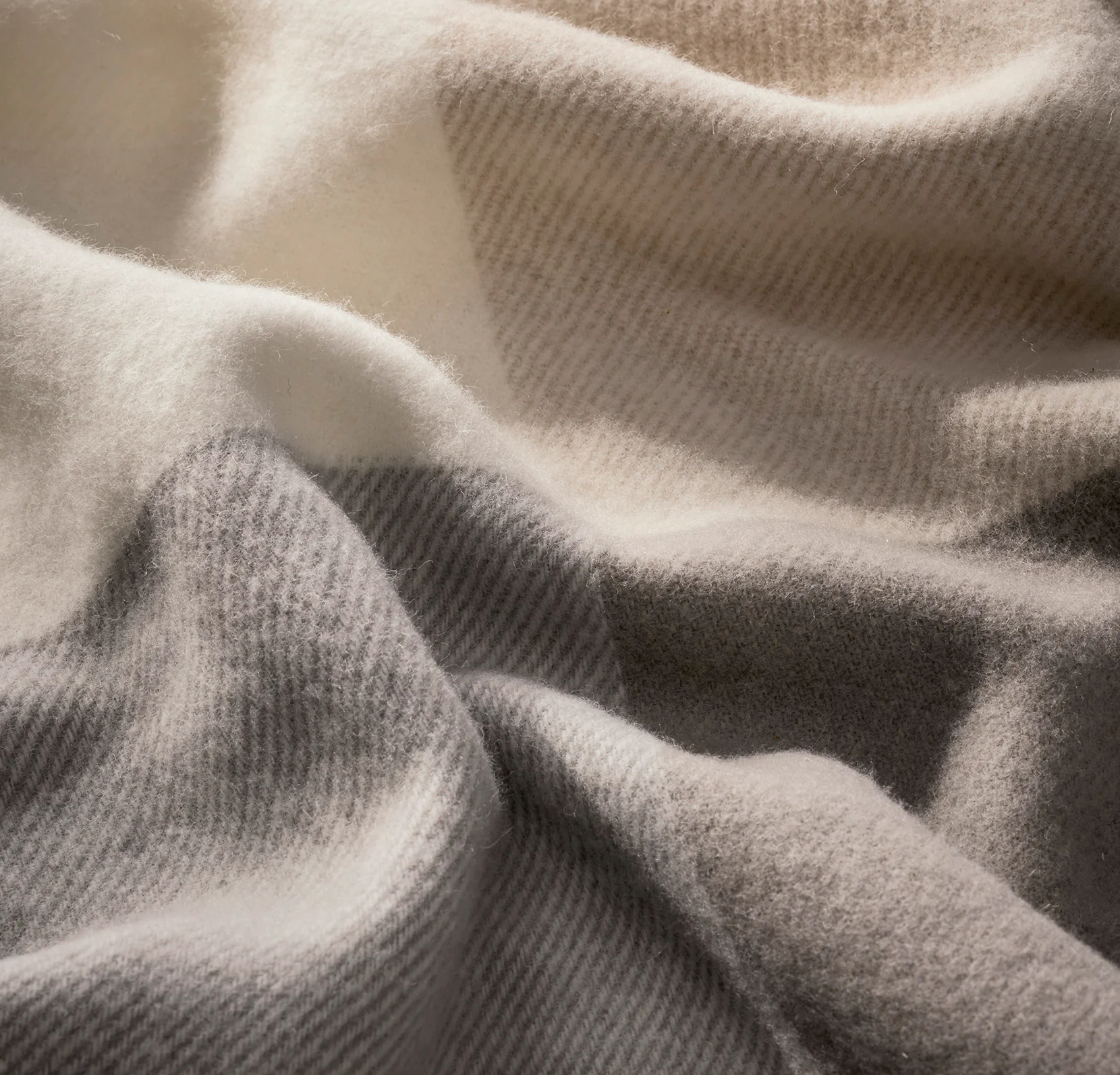 Fine Merino Wool Bed Blanket - Cream/Pewter/Oak Trielle - Image 4