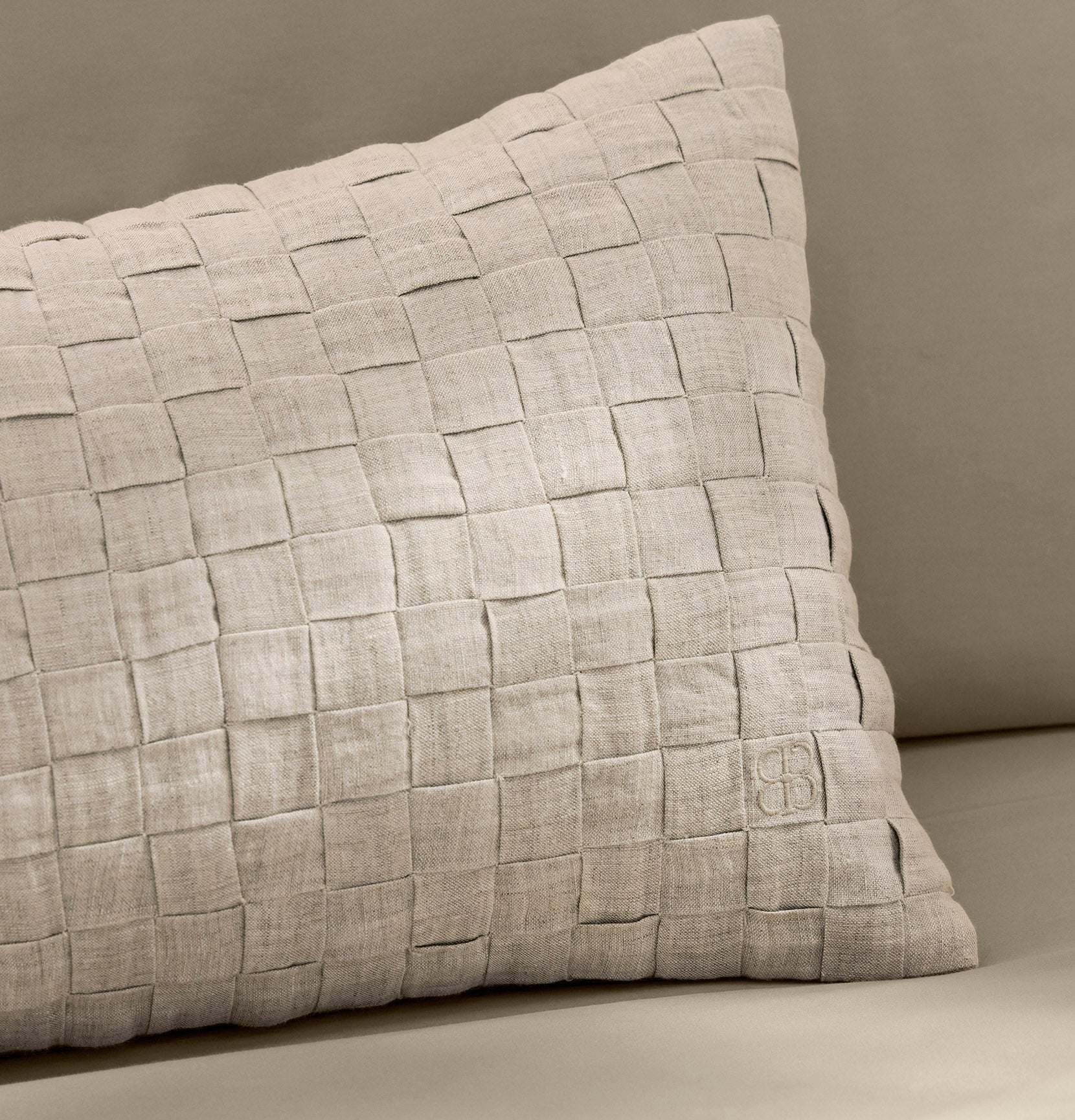 Linen Woven Icon Pillow Cover (Petite Lumbar) - Melange Natural - Image 3