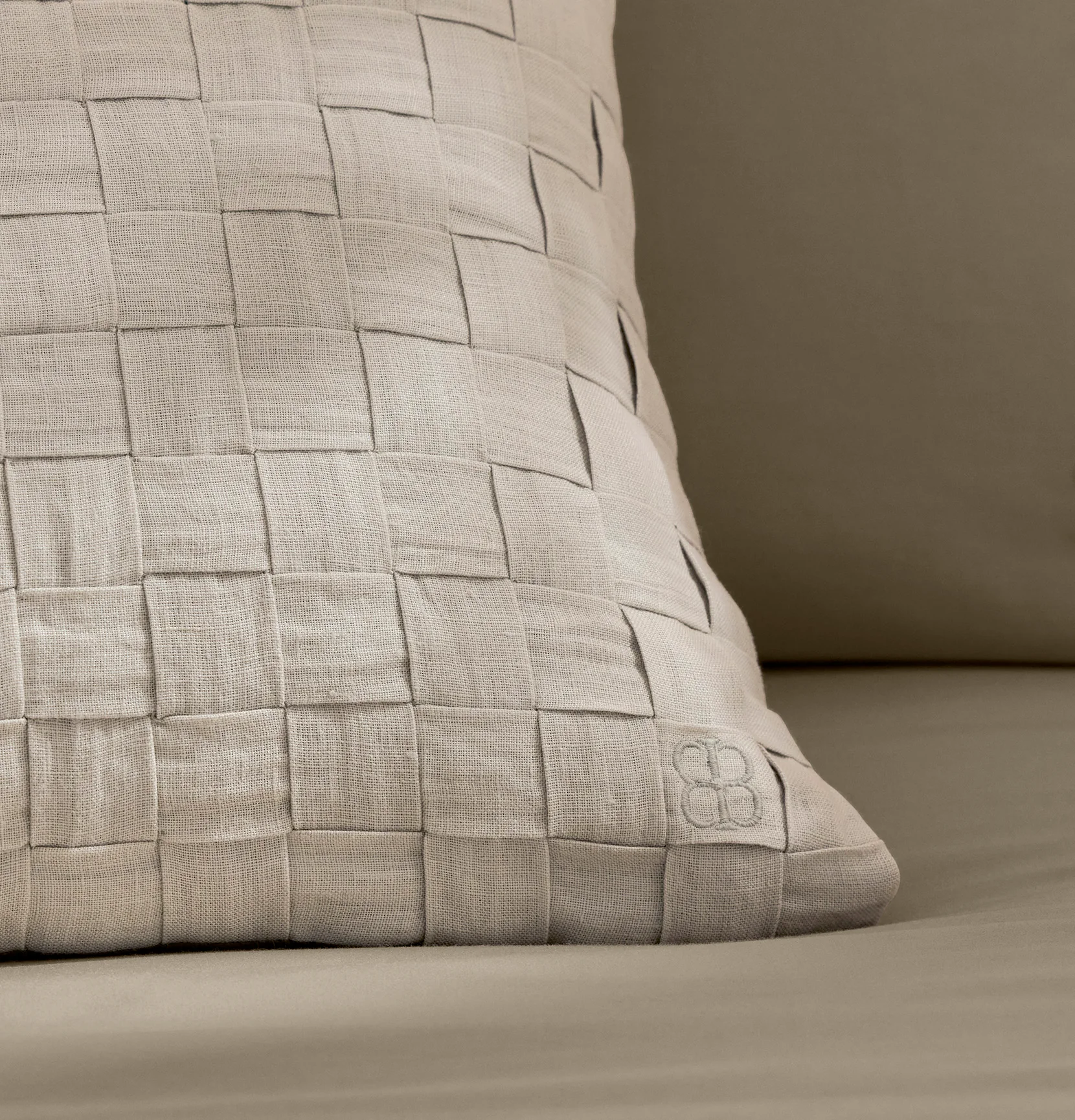 Linen Woven Icon Pillow Cover (Petite Lumbar) - Melange Shore - Image 4