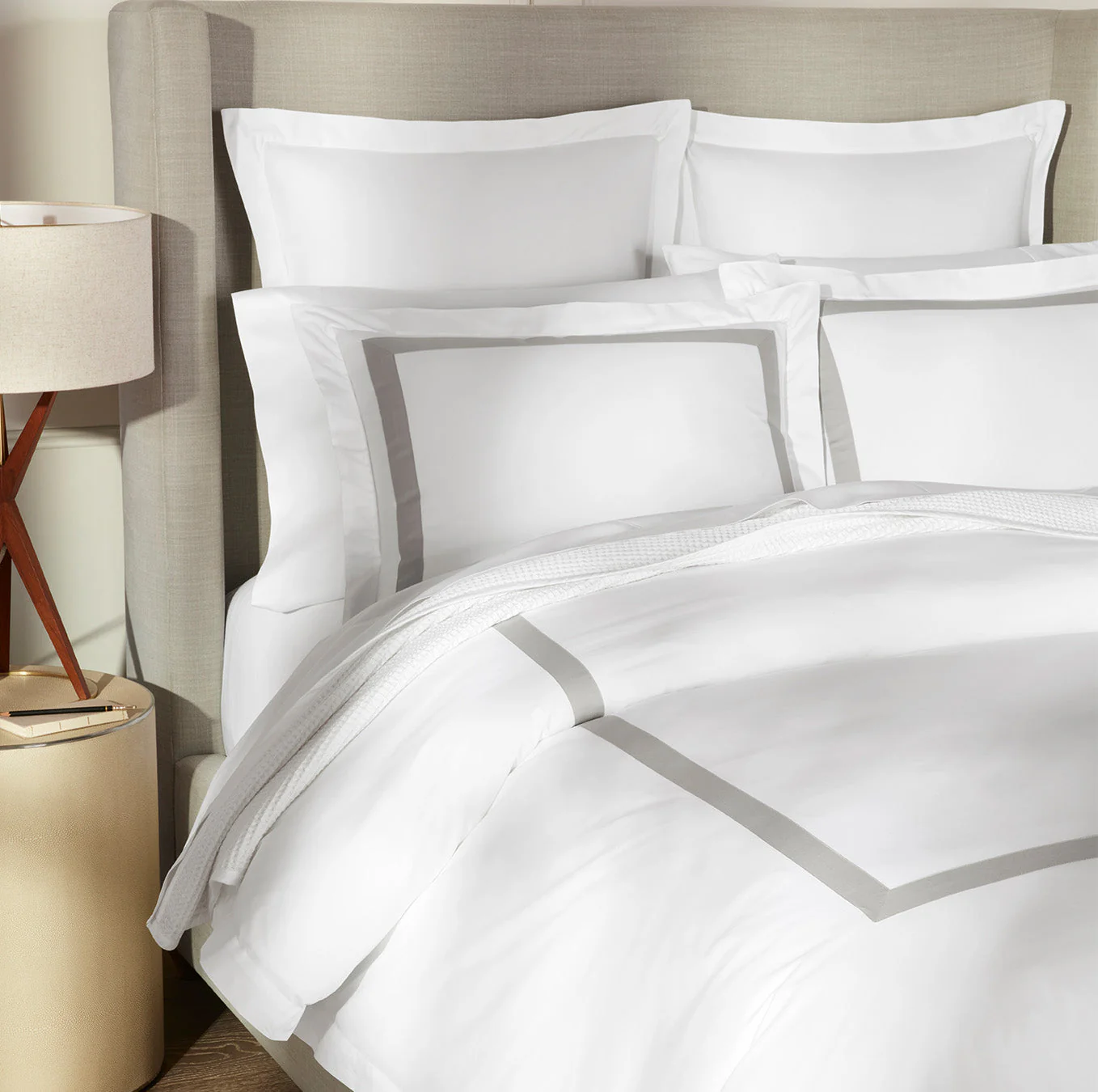 Percale Hemmed Duvet Set - White/Pewter Banded - Image 2