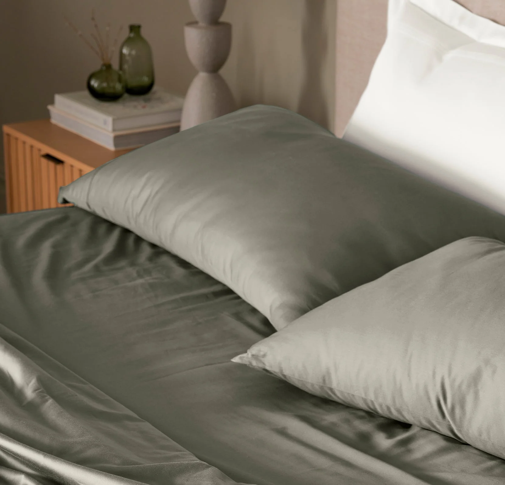 Percale Hemmed Pillowcase Set - Juniper - Image 3