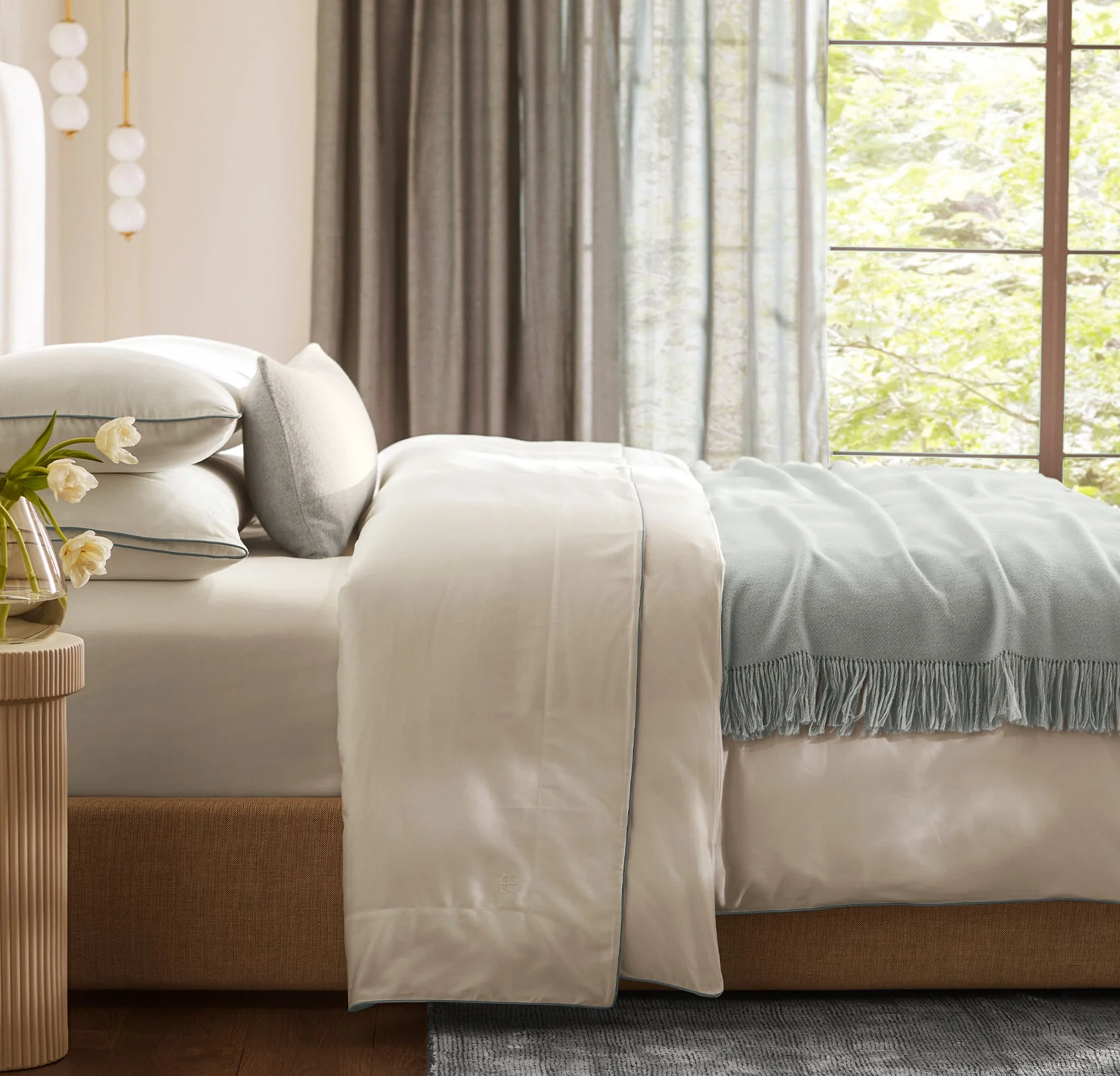 Reserve Embellished Duvet Set - White/Bluestone Piped Edge - Image 3