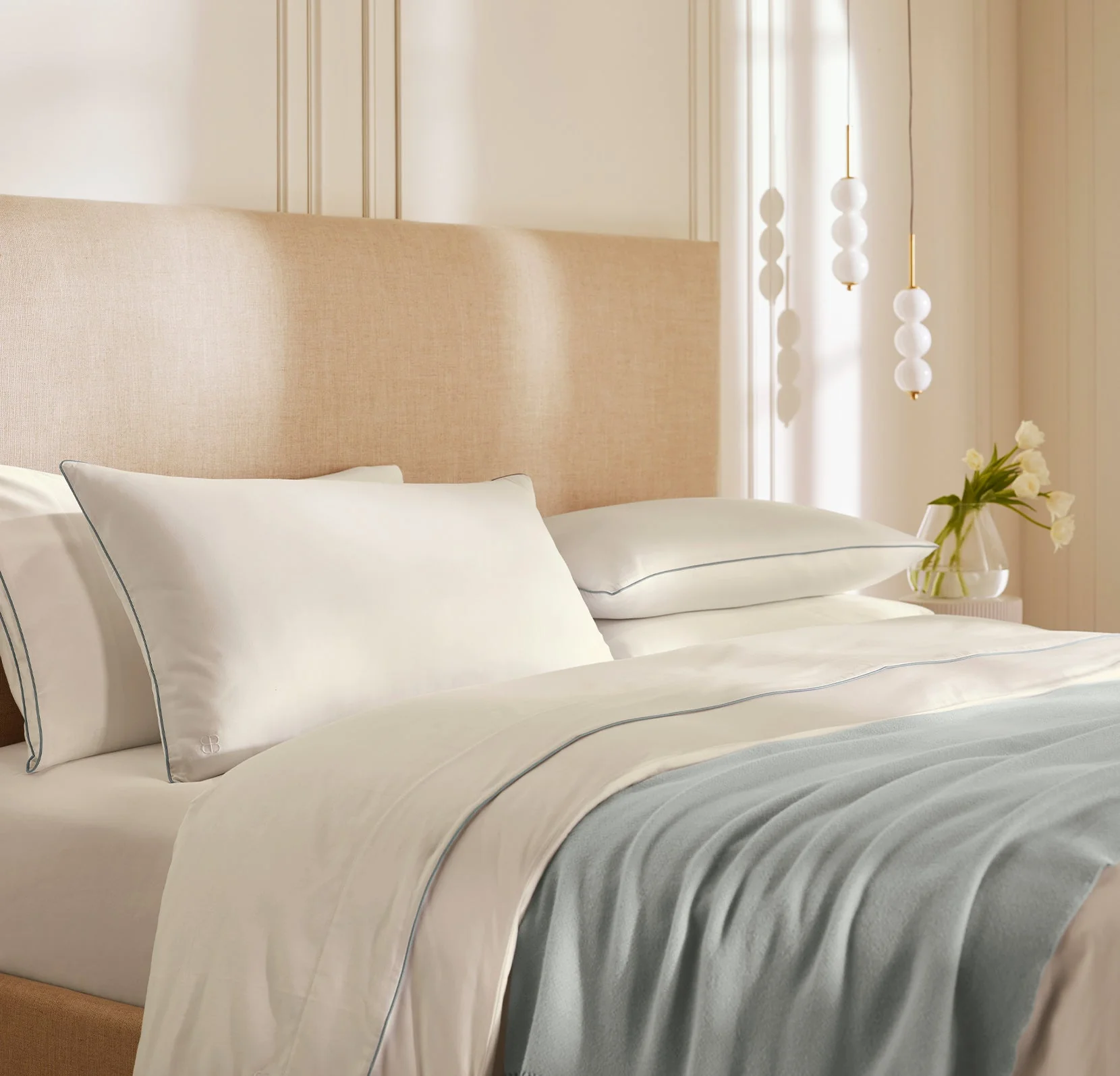 Reserve Embellished Duvet Set - White/Bluestone Piped Edge - Image 4