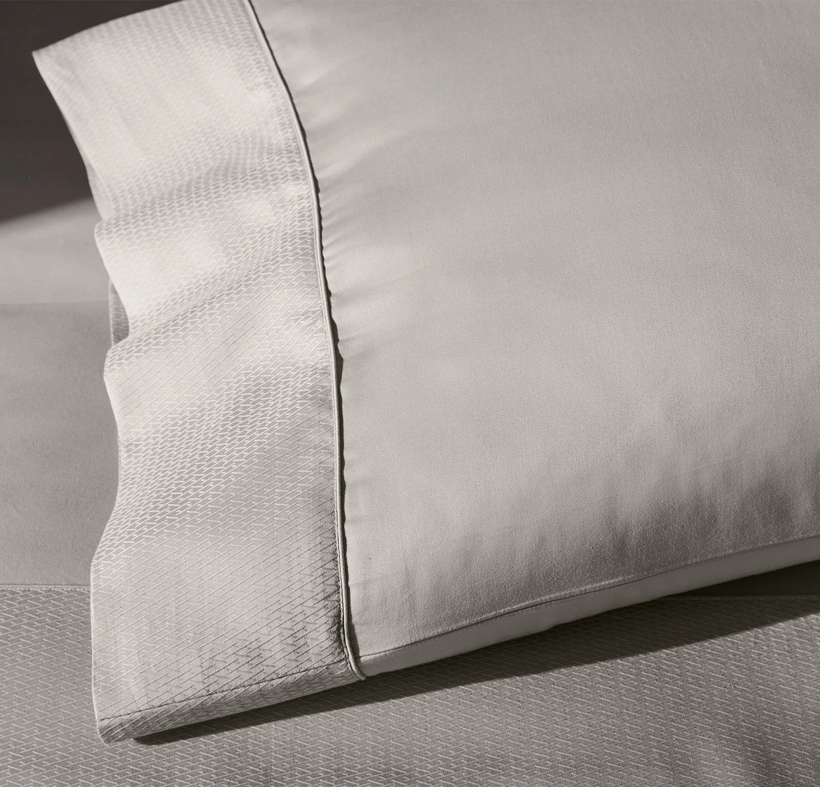 Reserve Embellished Sheet Set - Pewter Lattice Jacquard - Image 3
