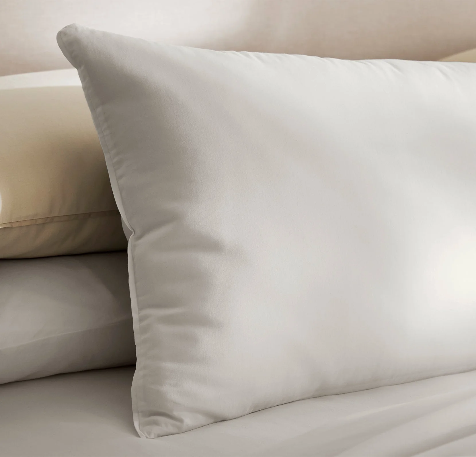 Signature Body Pillowcase - White - Image 4
