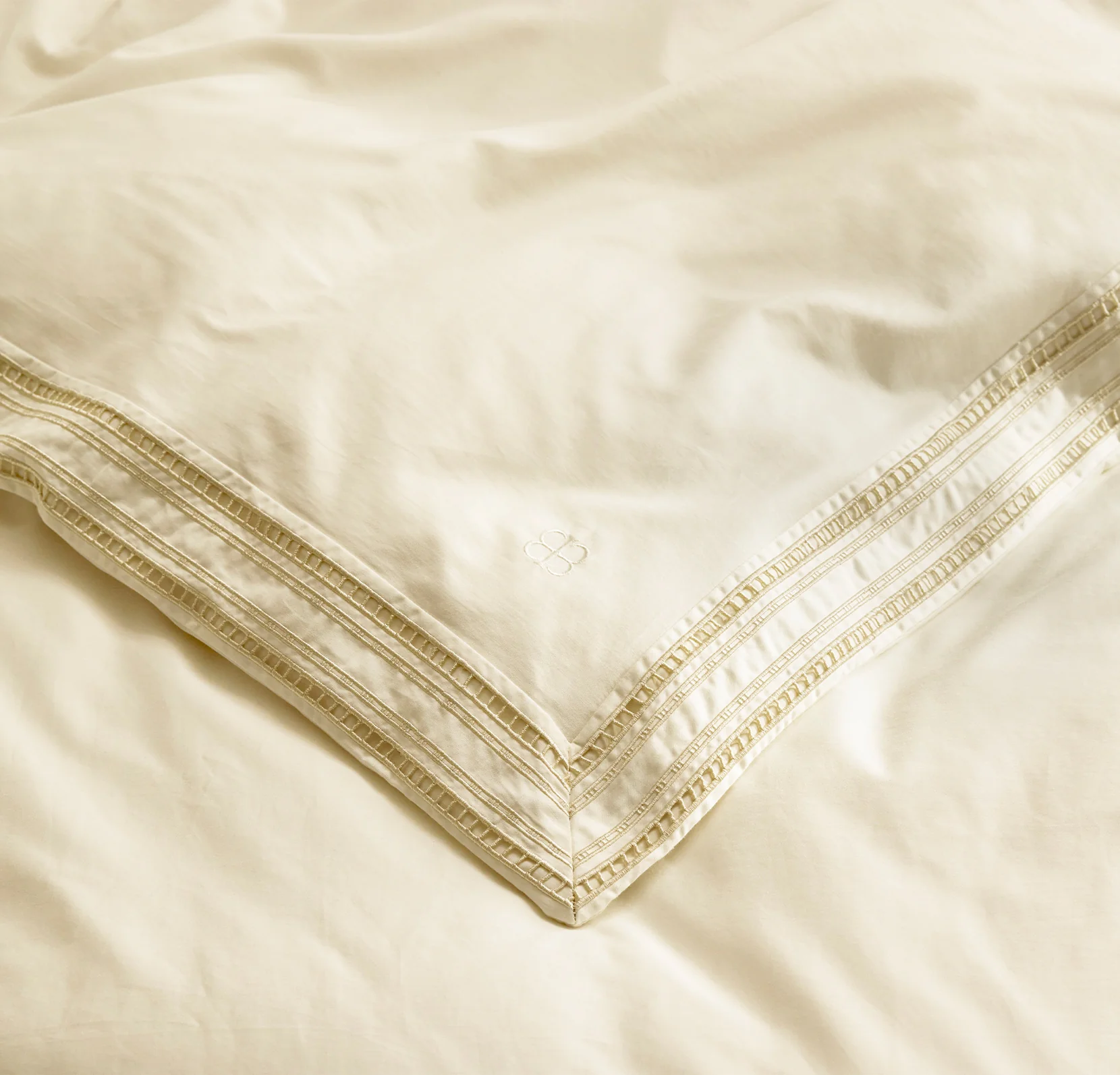 Signature Embellished Duvet Set - Cream/Sand Ladder Stitch - Image 5