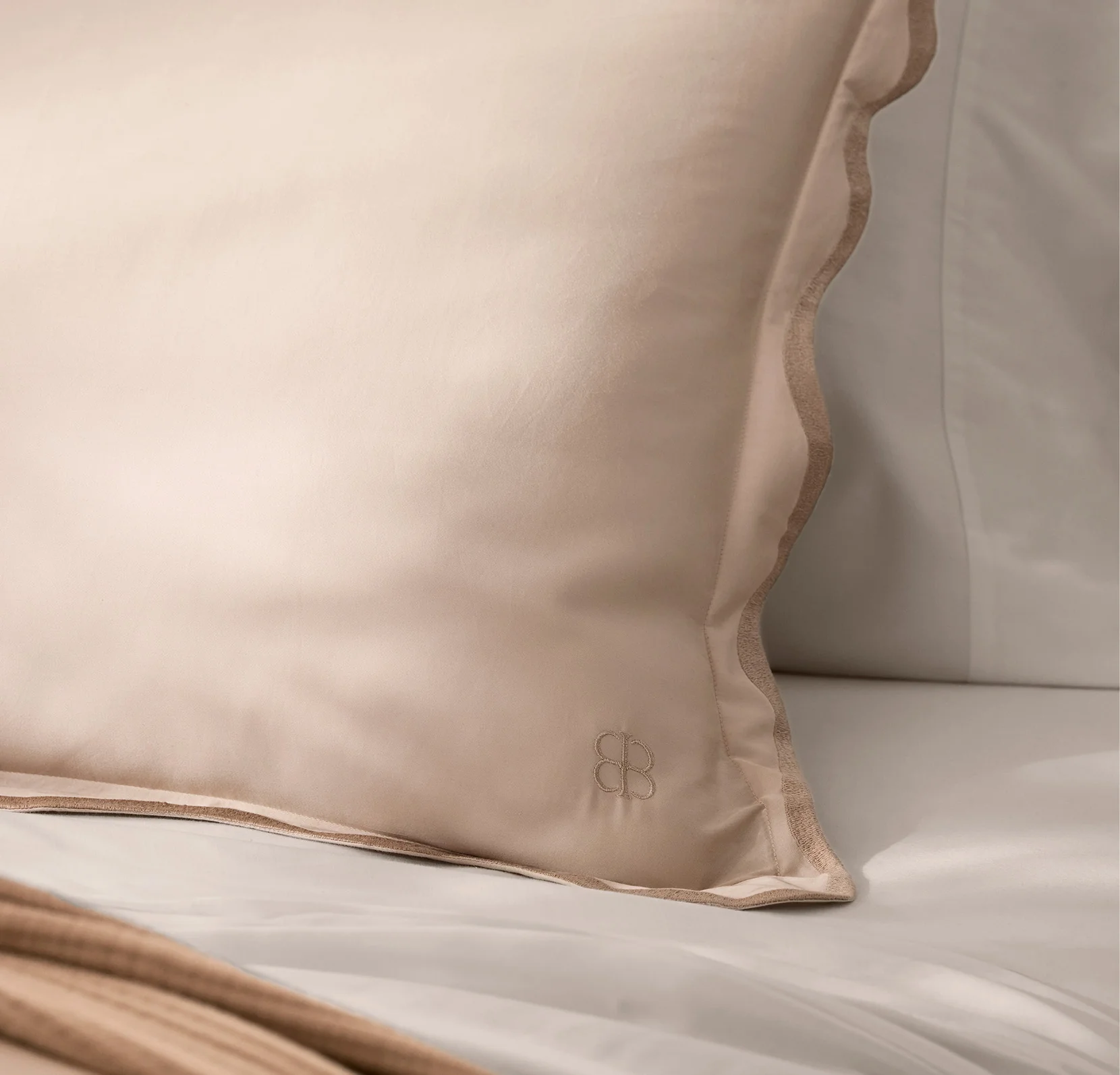 Signature Embellished Duvet Set - Sandstone/Desert Sand Curved Edge - Image 5