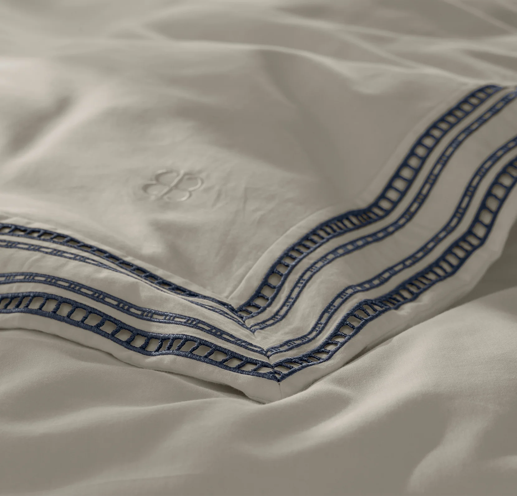 Signature Embellished Duvet Set - White/Mineral Ladder Stitch - Image 5
