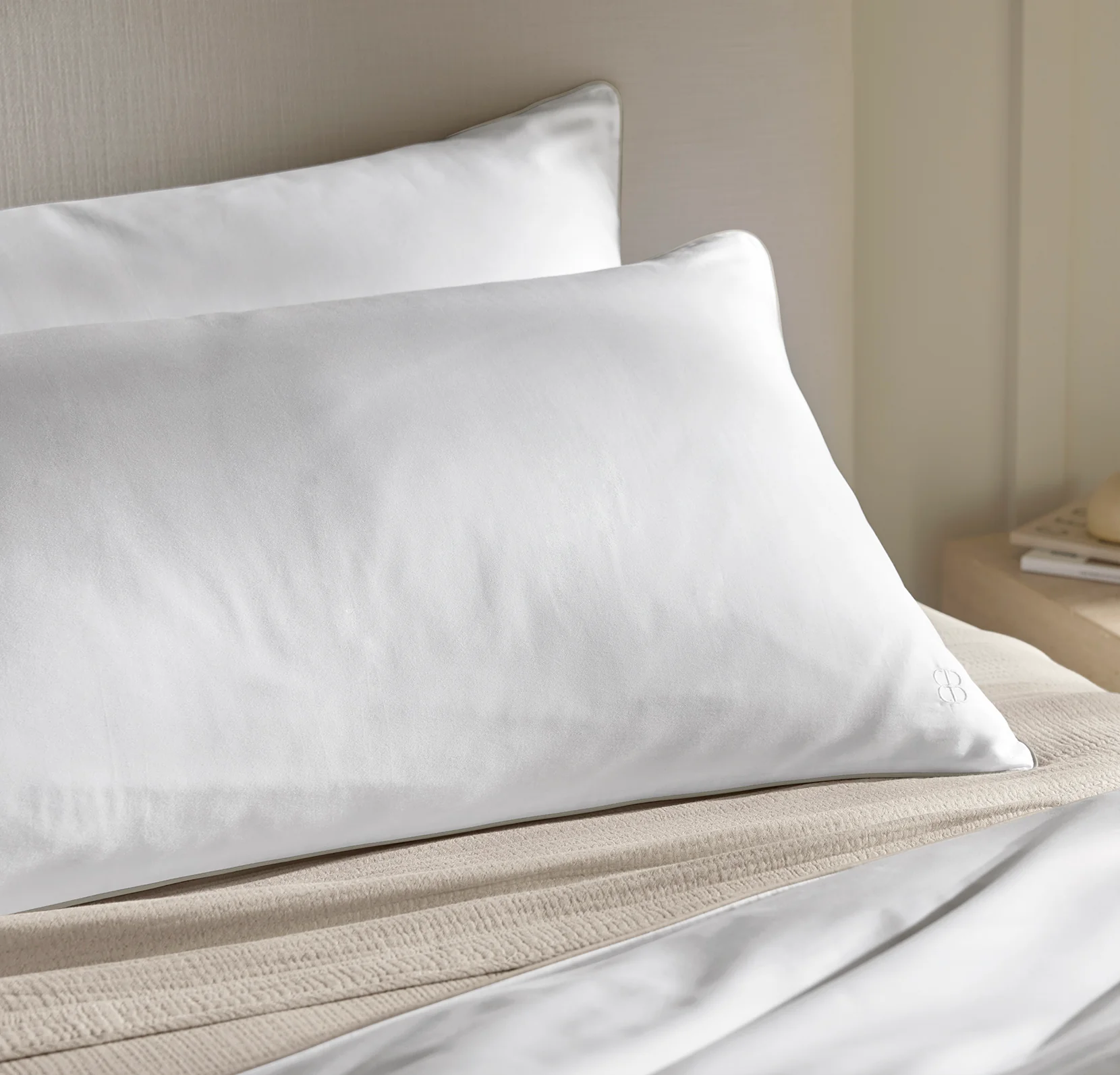 Signature Embellished Duvet Set - White/Pewter Piped Edge - Image 3