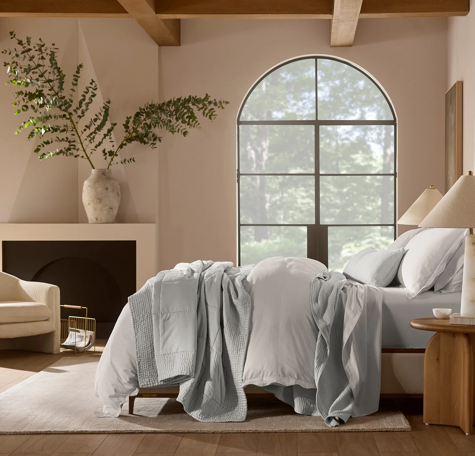 Signature Embellished Duvet Set - White/White Curved Edge - Image 2
