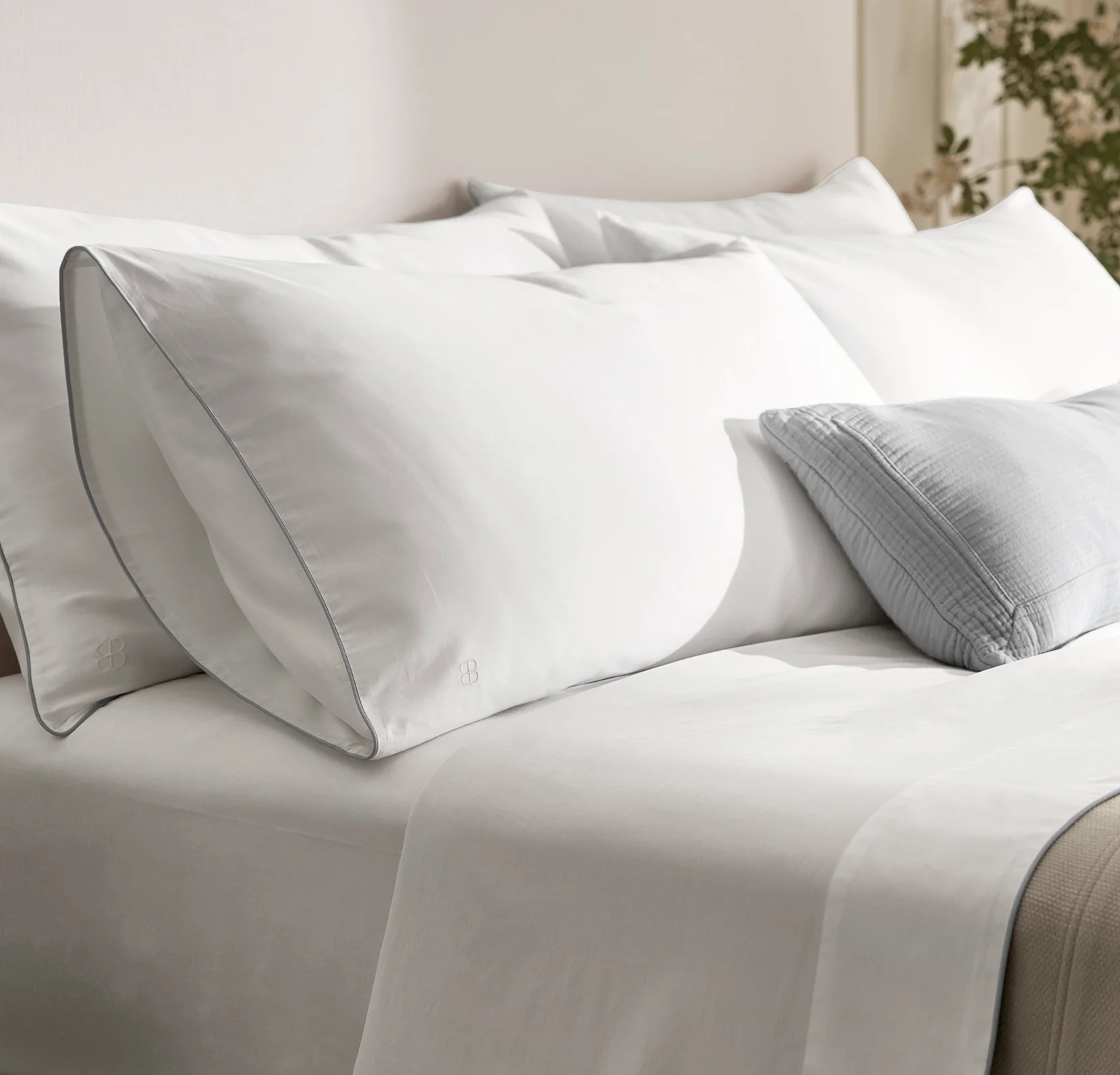 Signature Embellished Sheet Set - White/Shore Piped Edge - Image 4