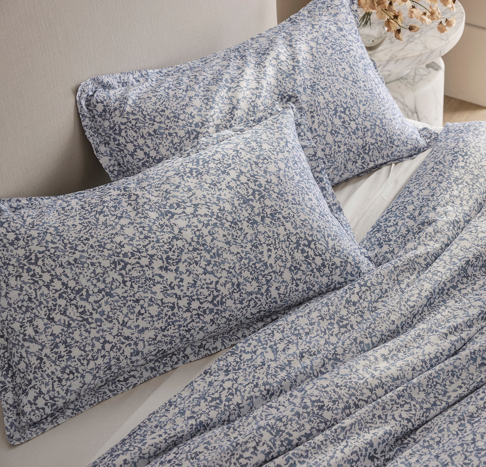 Signature Hemmed Duvet Set - Bay Garden - Image 4