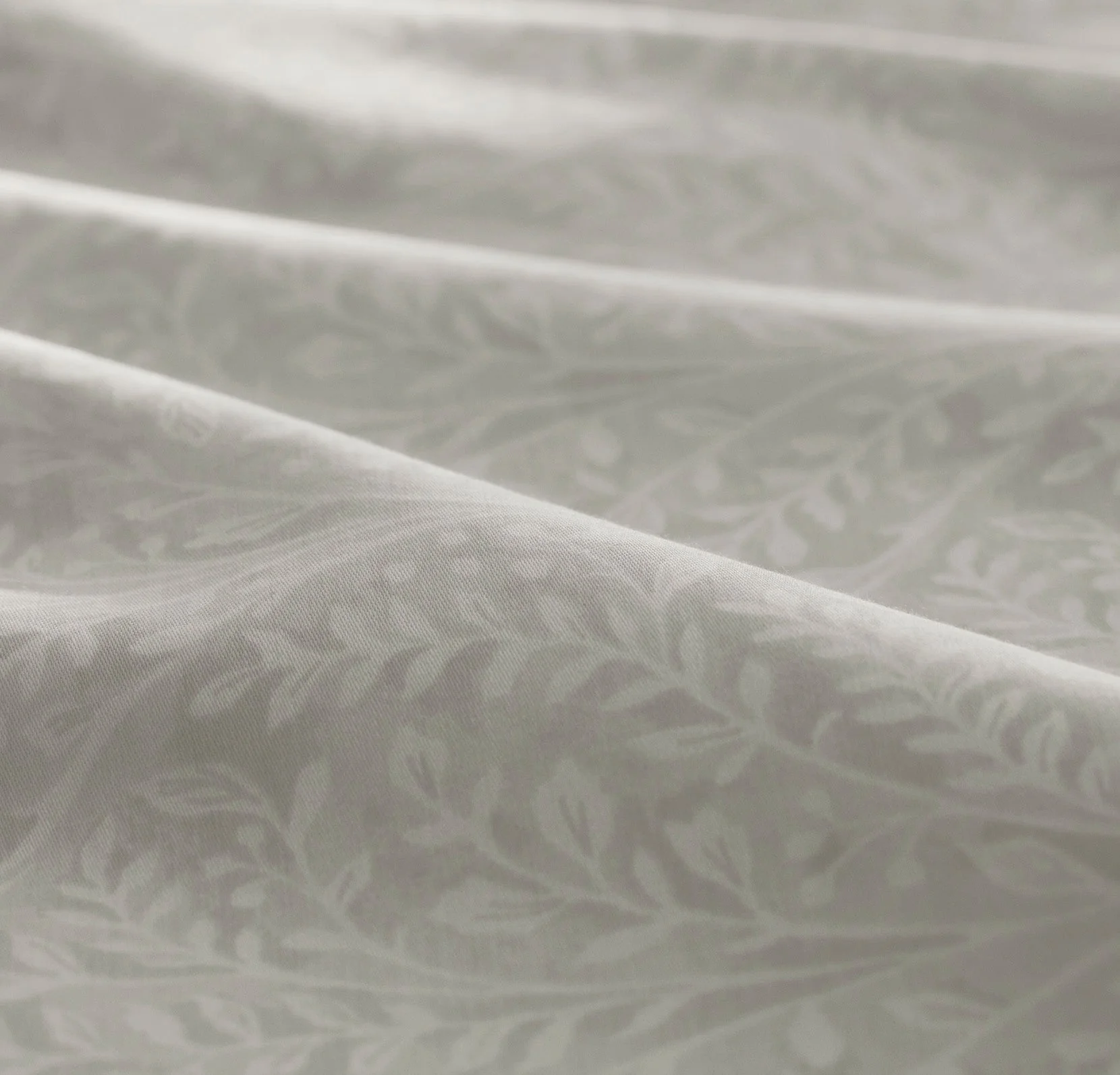 Signature Hemmed Duvet Set - Mist Climbing Vine - Image 5