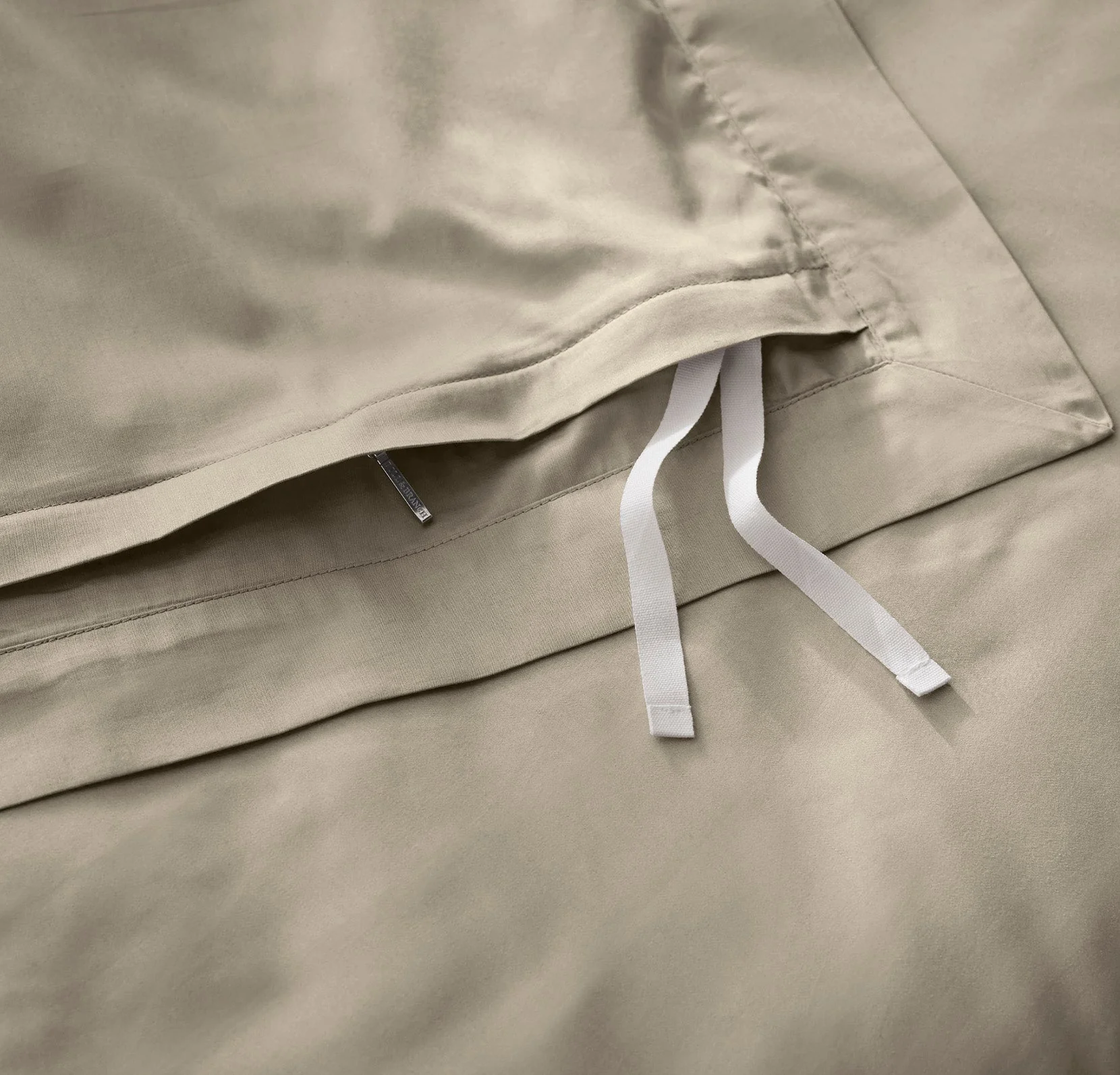 Signature Hemmed Duvet Set - Oak - Image 4