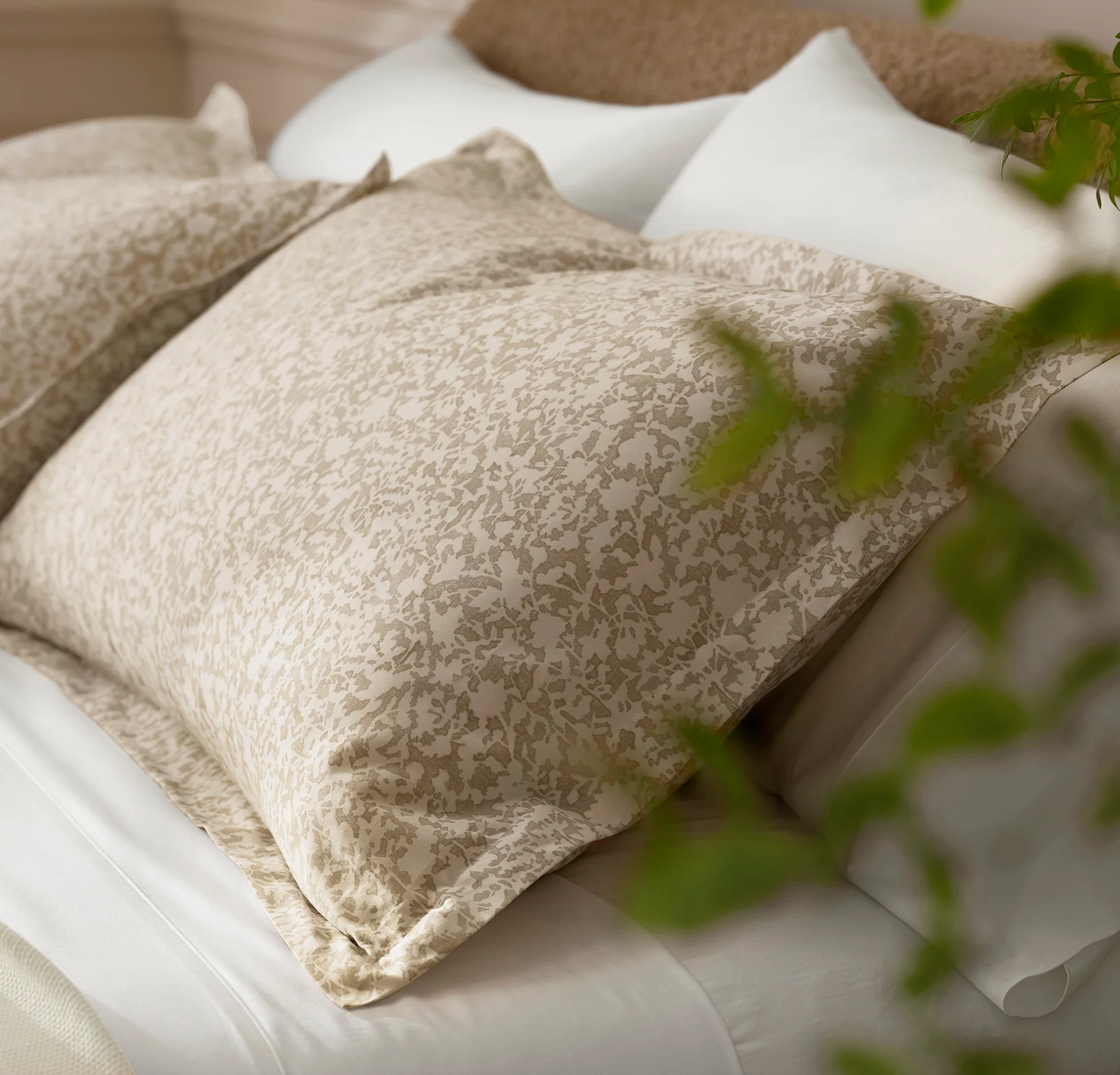 Signature Hemmed Duvet Set - Oak Garden - Image 3