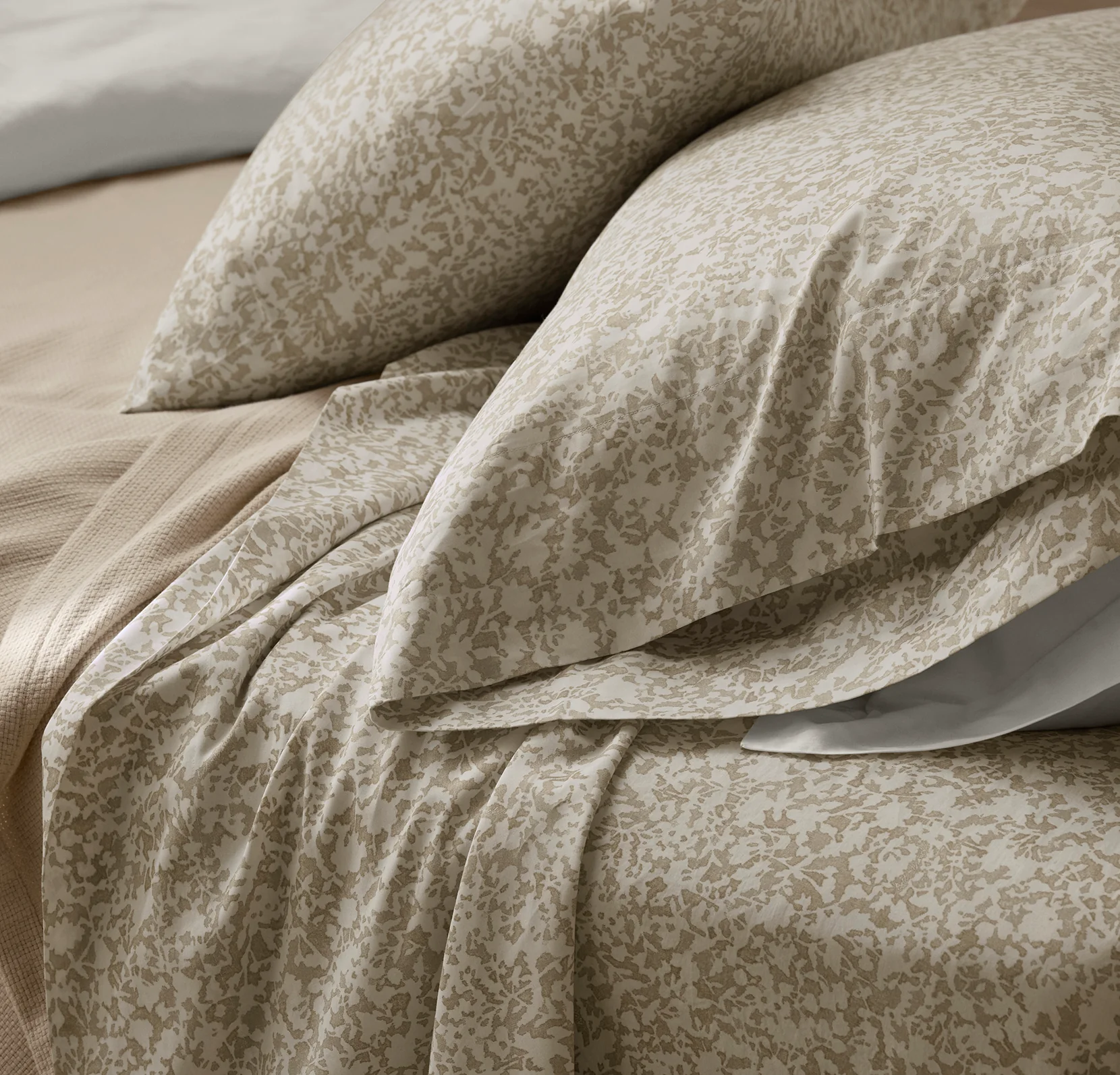 Signature Hemmed Pillowcase Set - Oak Garden - Image 3