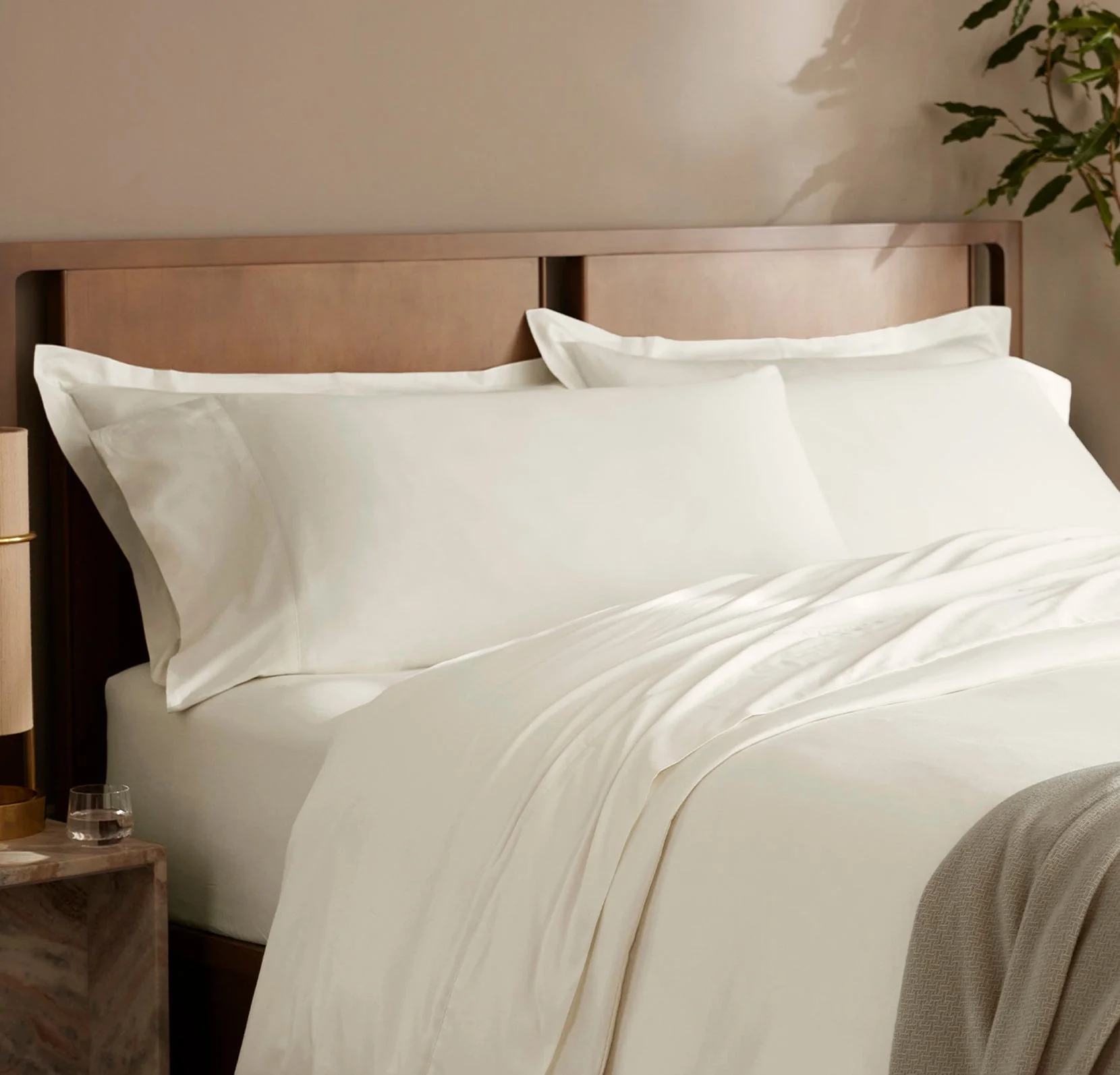 Signature Hemmed Pillowcase Set - Cream - Image 2
