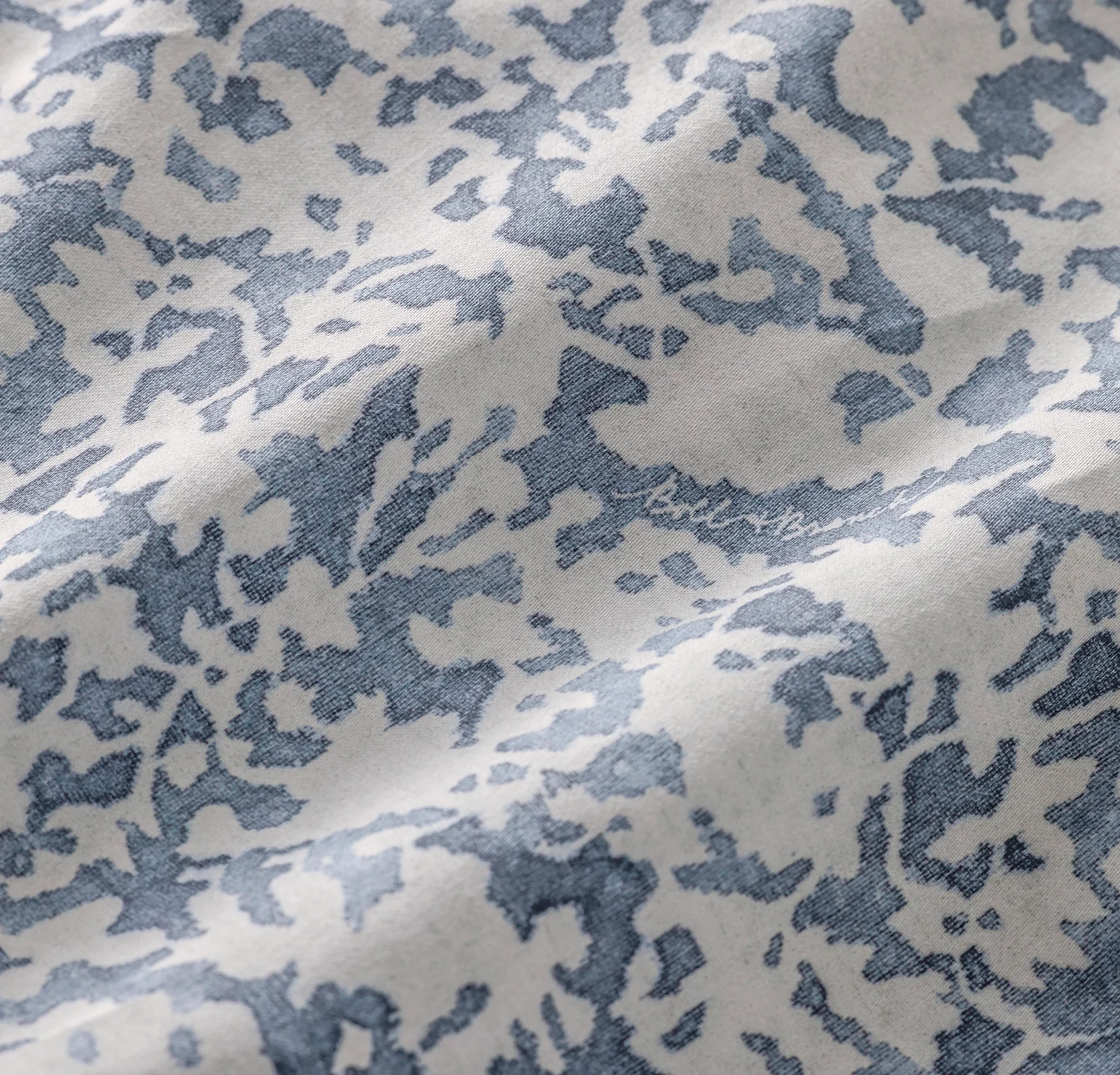 Signature Hemmed Sheet Set - Bay Garden - Image 5