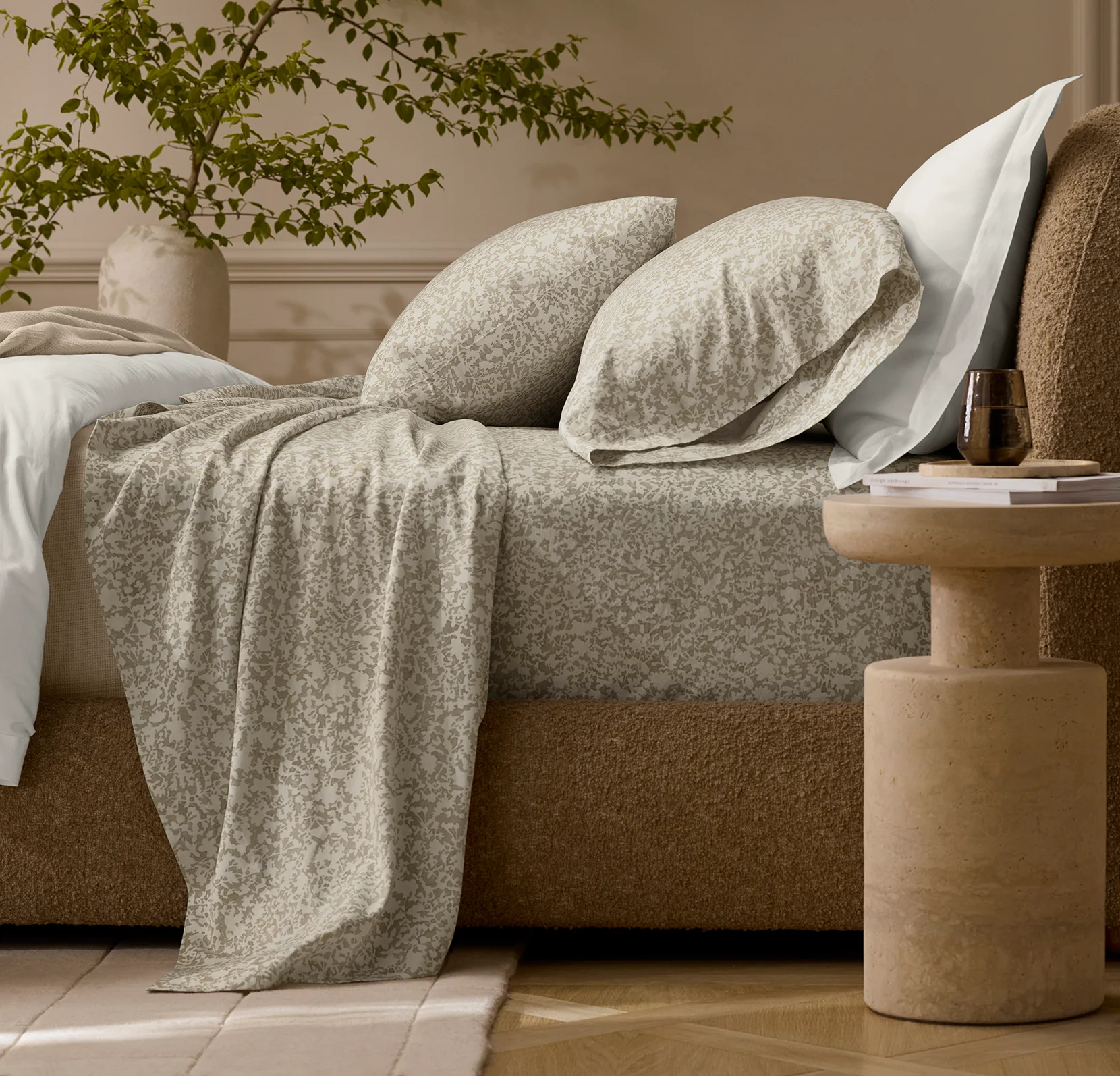 Signature Hemmed Sheet Set - Oak Garden - Image 3