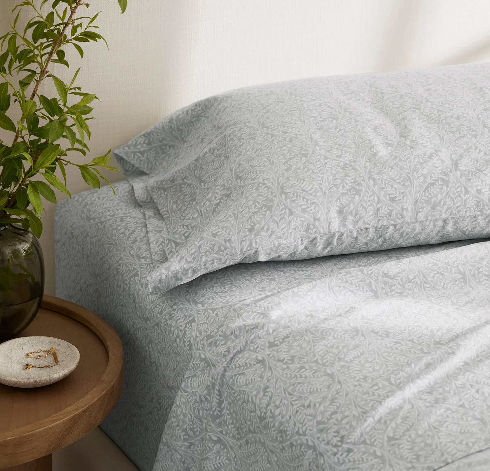 Signature Hemmed Sheet Set - Shore Climbing Vine - Image 4