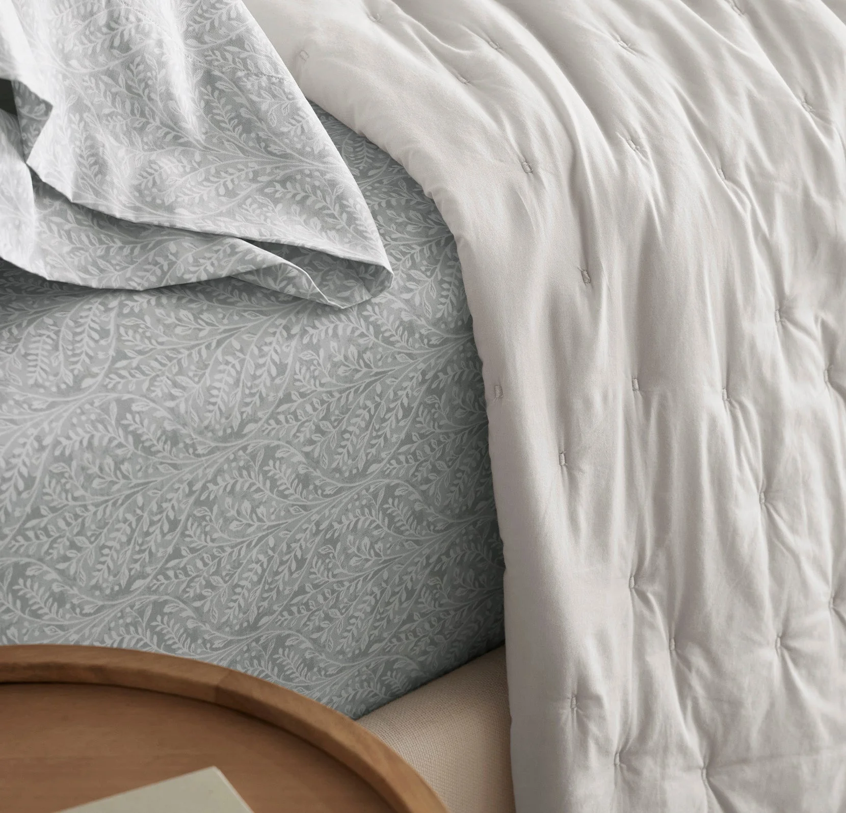 Signature Hemmed Sheet Set - Shore Climbing Vine - Image 5