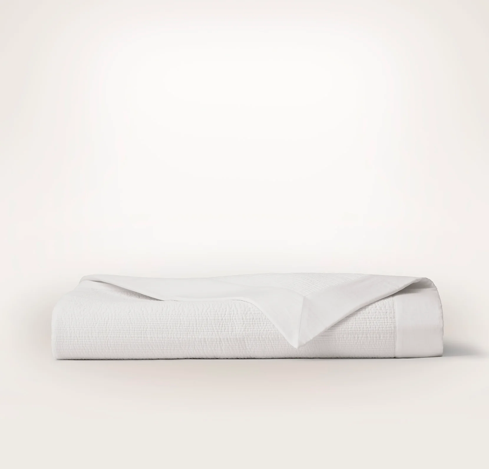 Signature Stitchline Quilt - White