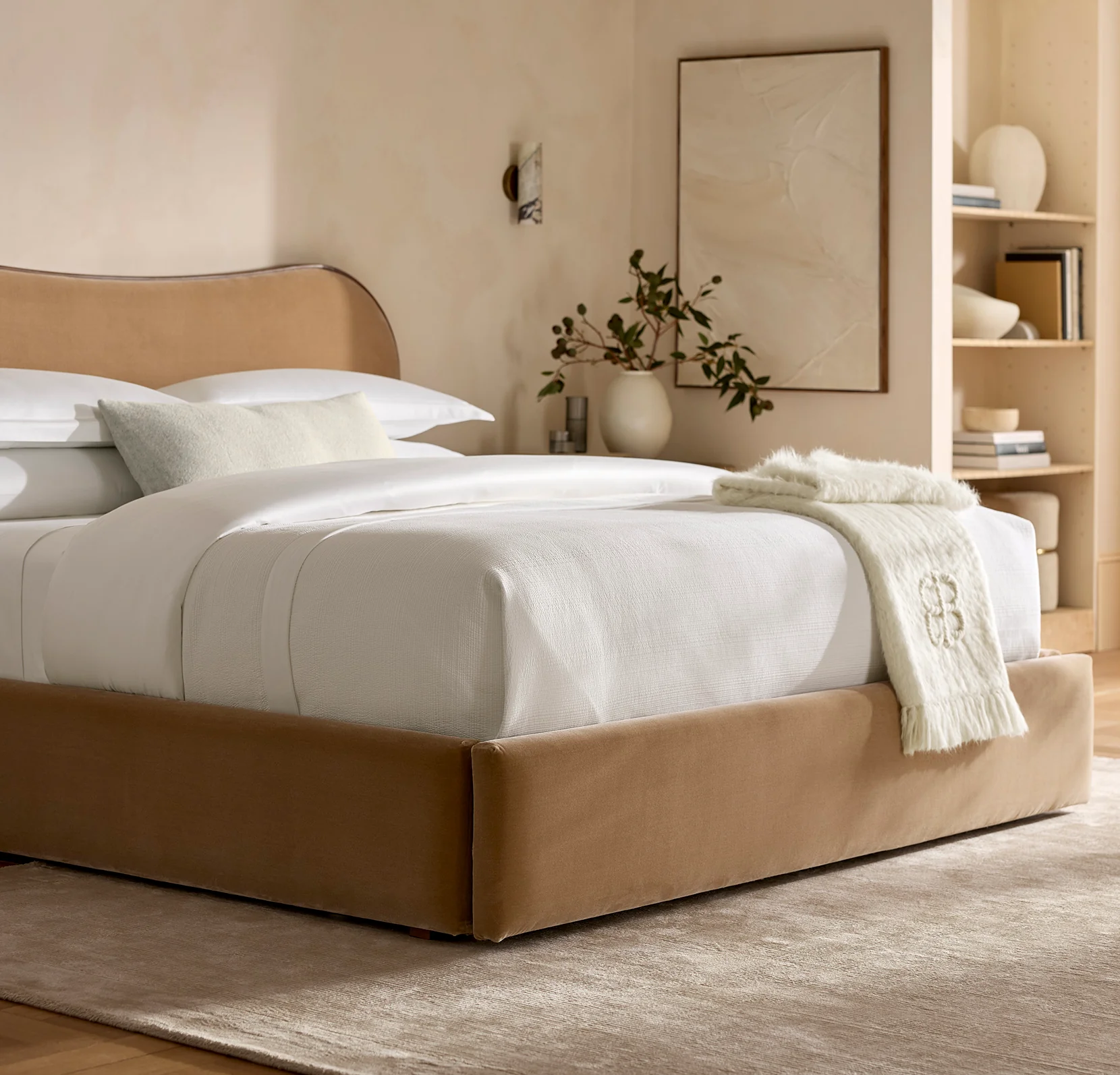 Signature Stitchline Quilt - White - Image 2